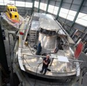 BOATBUILDING BUSINESS BOOMS